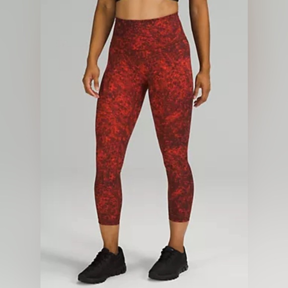 SOLD: LULULEMON 🍋 Wunder Train Cropped Leggings - Picture 9 of 10